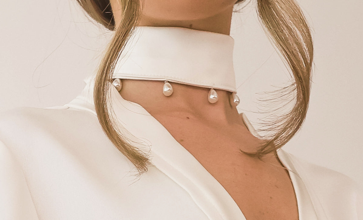 Aphrodite loves Ares choker necklace