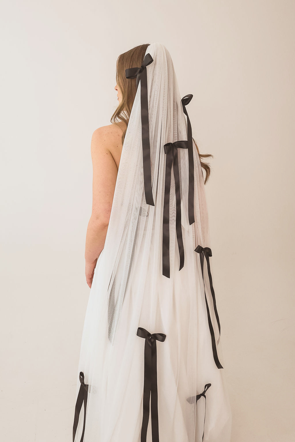 The Noir Ribbon Veil