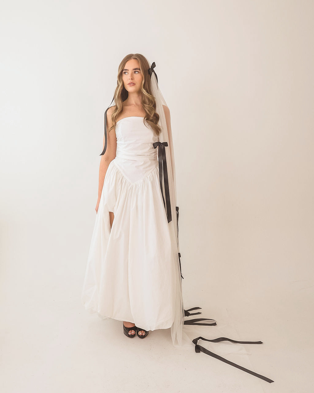 The Noir Ribbon Veil